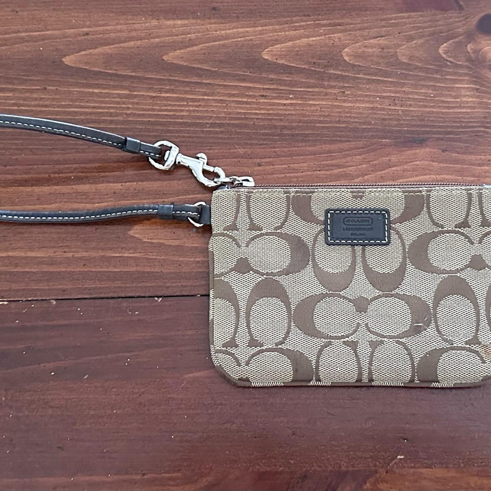 Authentic coach wristlet. - Picture 2 of 2